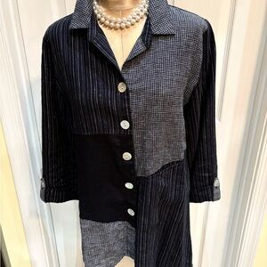 Habitat Mix It Up Black and White Patchwork Button-Up Artist Tunic Shirt